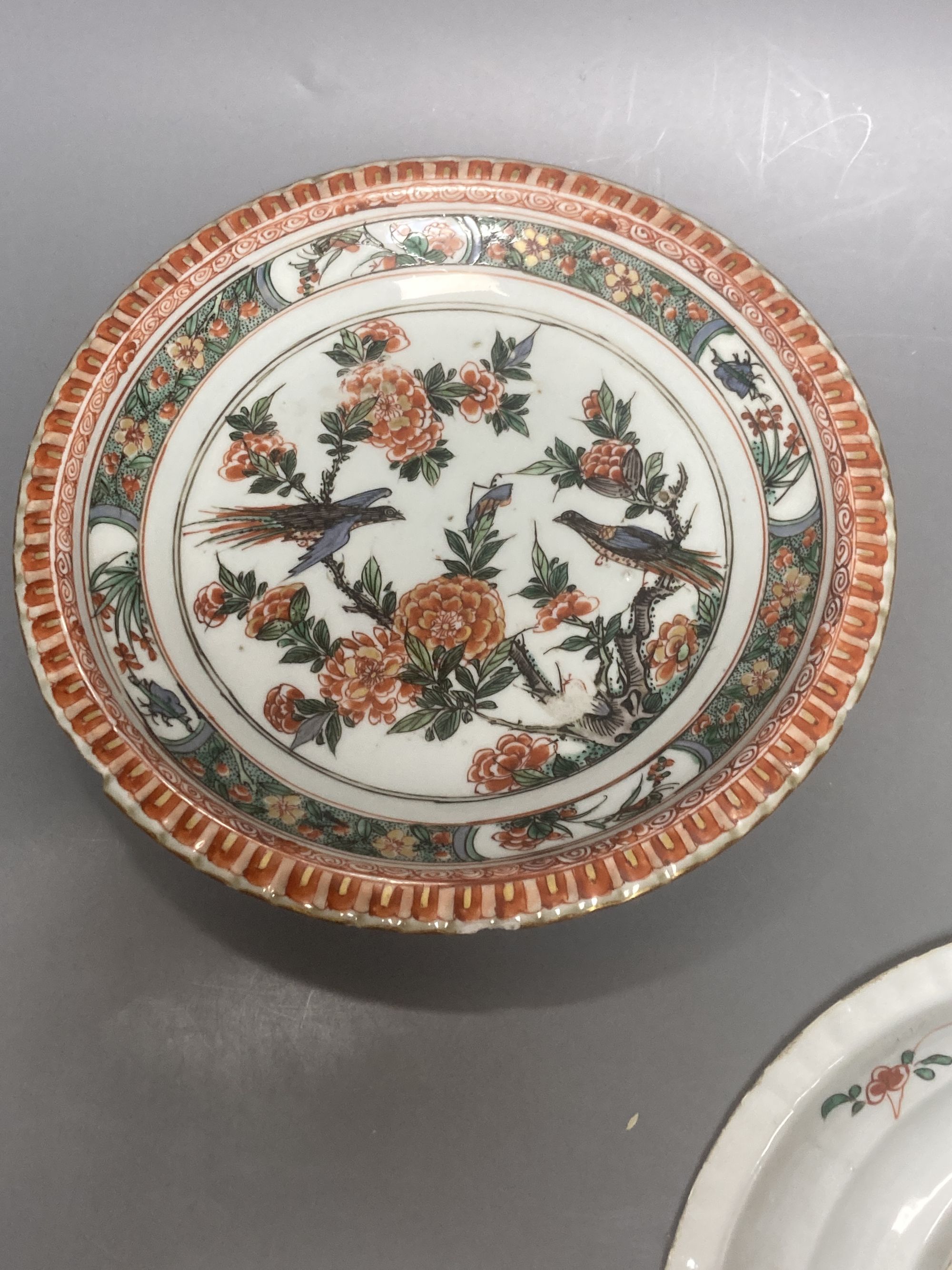 A pair of Chinese Kangxi plates, diameter 24cm